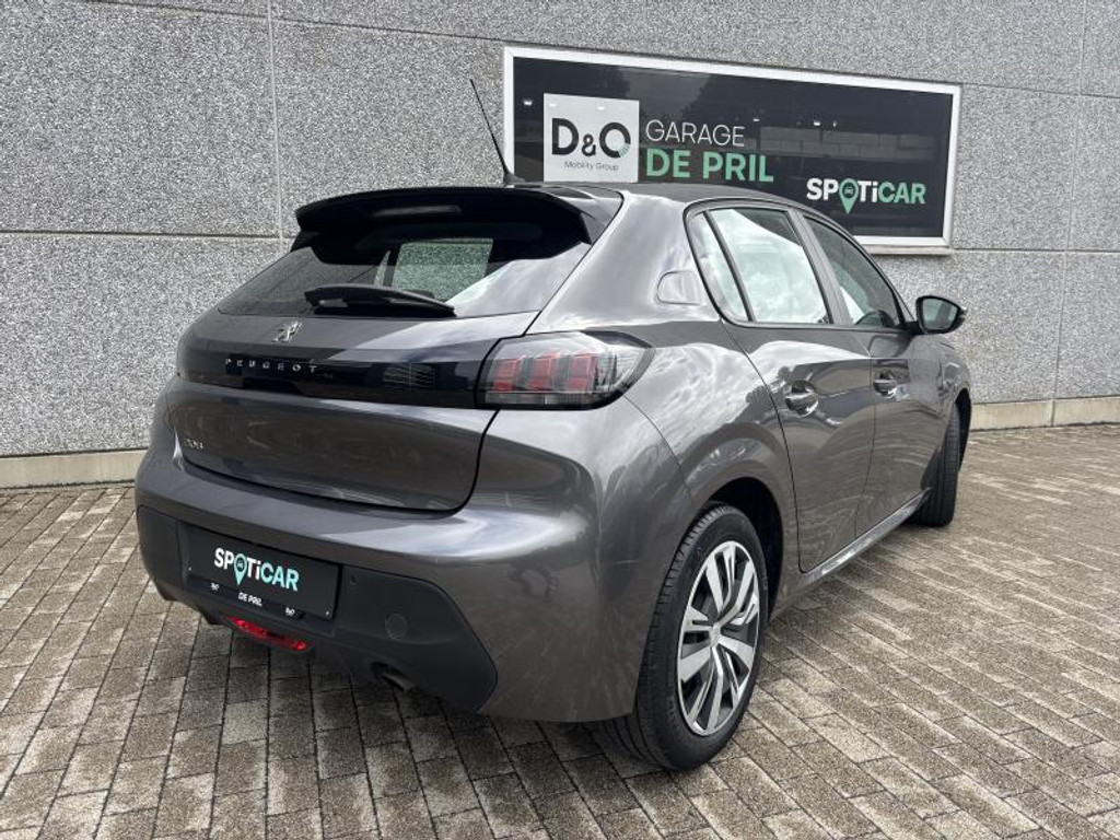 53566940-2.jpg