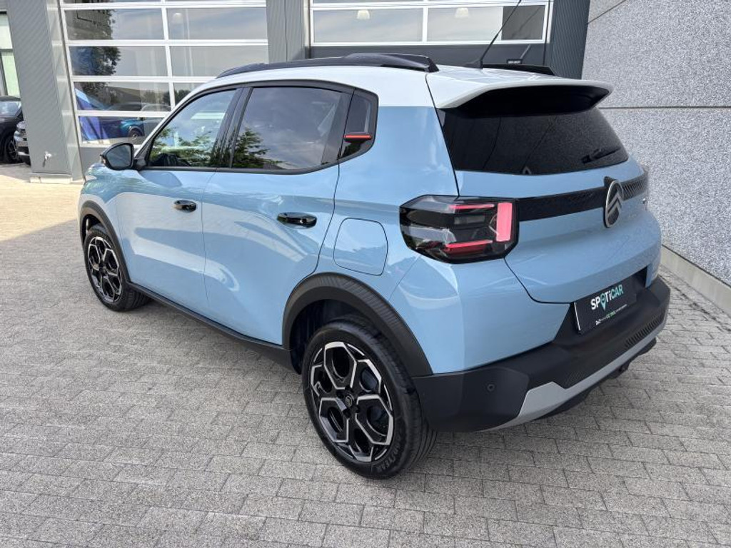 54881632-3.jpg
