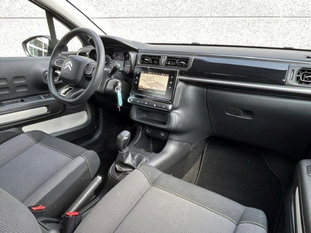 55590726-1.jpg