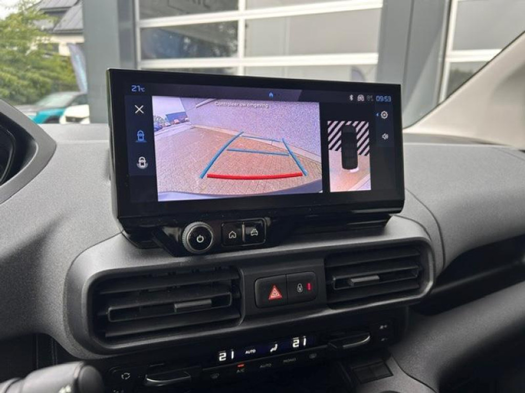 56675297-3.jpg