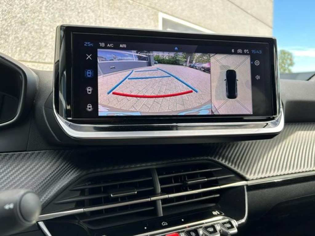 56723130-3.jpg